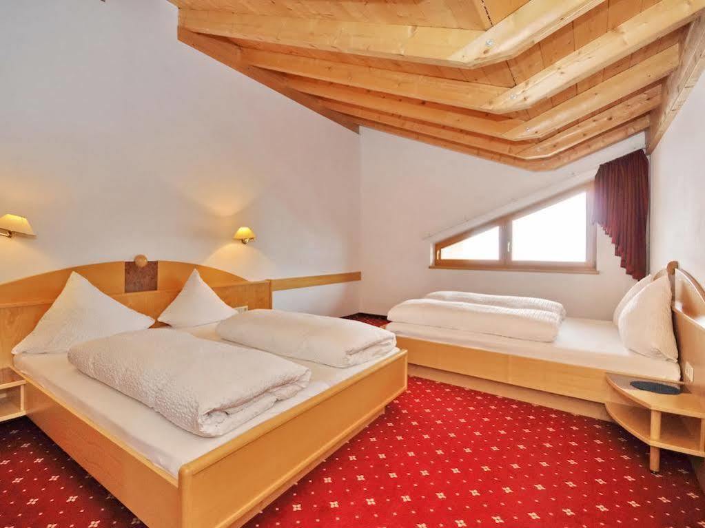Amadeus Micheluzzi Hotel 4*